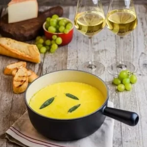 Le Creuset Caquelon Aus Gusseisen In Schwarz 20 Cm / Ca. 1,9 Liter 6